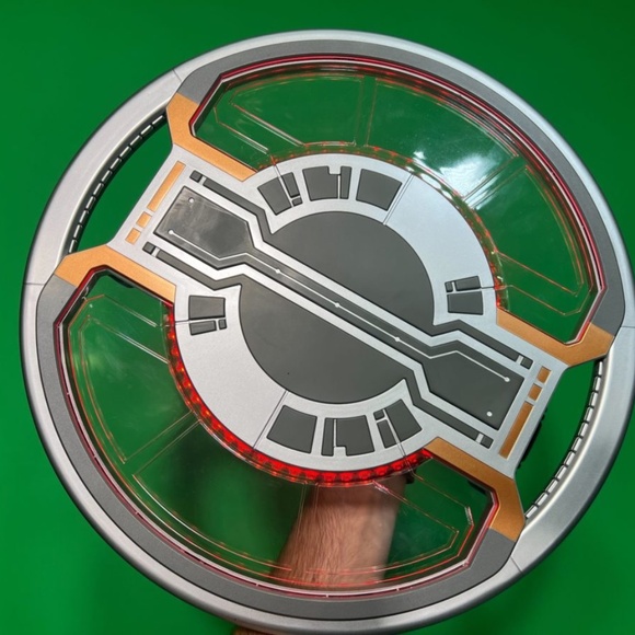 Disney Star Wars Galaxy's Edge Galactic Starcruiser Chandrila Halcyon Shield - Picture 6 of 11